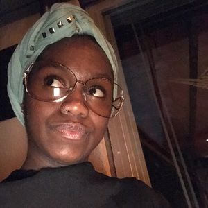 Meet your Posher, Zainab